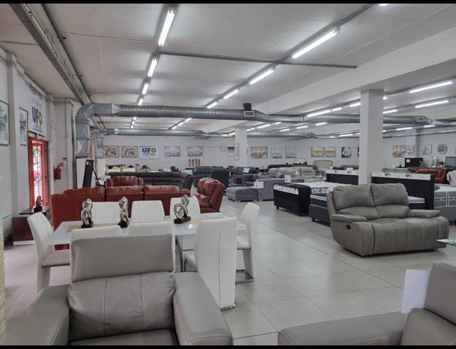 1,271M² RETAIL TO LET IN RIVERSIDE PARK